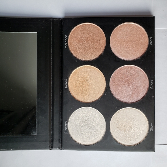 BH cosmetics highlighter palette - Picture 2 of 2